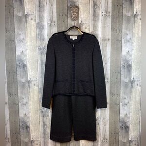 St John Santana Knit Short Sleeve Jack and Pants Set in Dark Grey Heather Size 4